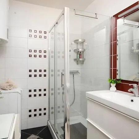 Apartament Moderan Stan U Centru Grada, Von Adelmann *